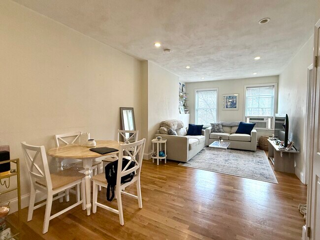 Foto del edificio - 631 Tremont St