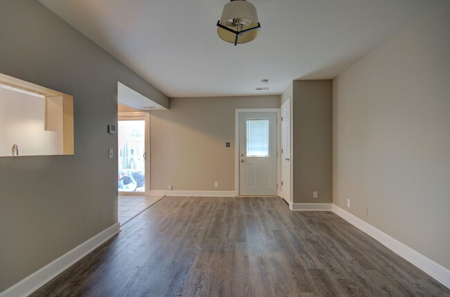 Foto del edificio - 2 bd townhome Crest Hill