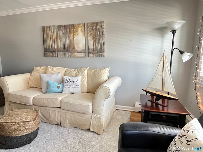 Building Photo - 25 Riverside Dr