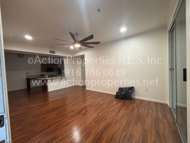 Building Photo - Modern Condominium - 3 Bed, 2 Bath - Gated...