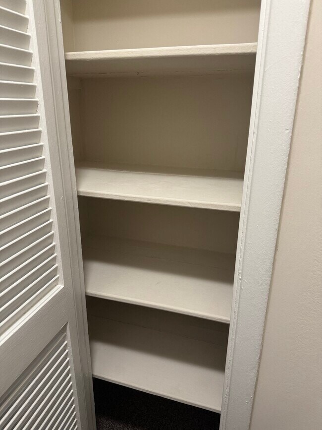 Interior Photo - Summit Hills