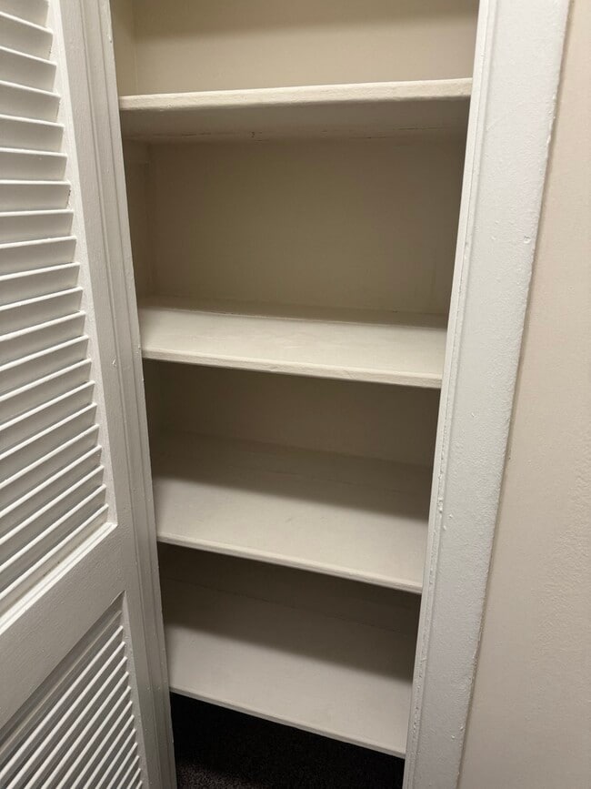 Interior Photo - Summit Hills