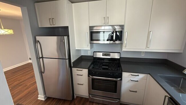 Foto del edificio - 866 Bellevue St SE