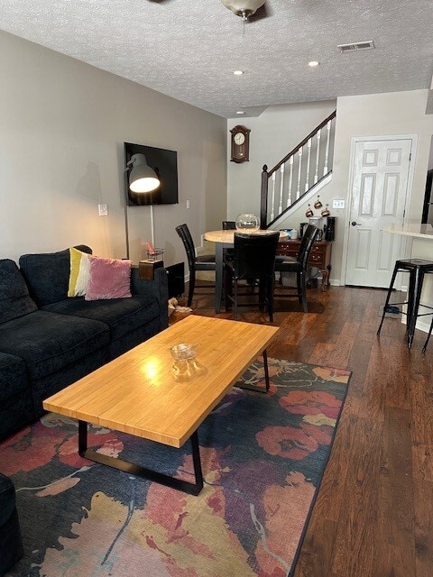 Building Photo - 8392 Enclave Blvd