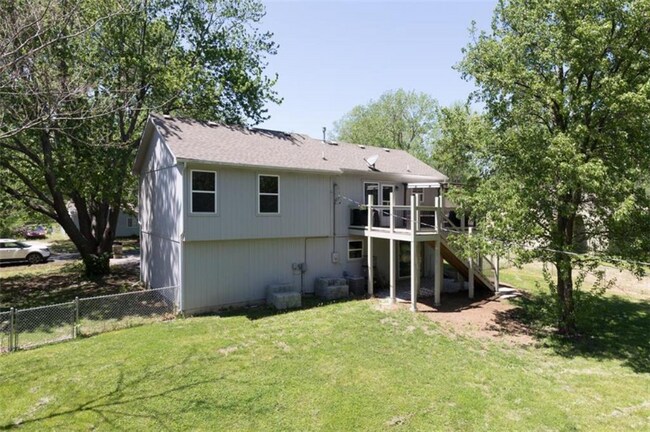 Building Photo - 17237 S Benton Dr