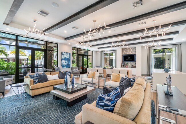 Foto del edificio - Cortland Deerfield Station