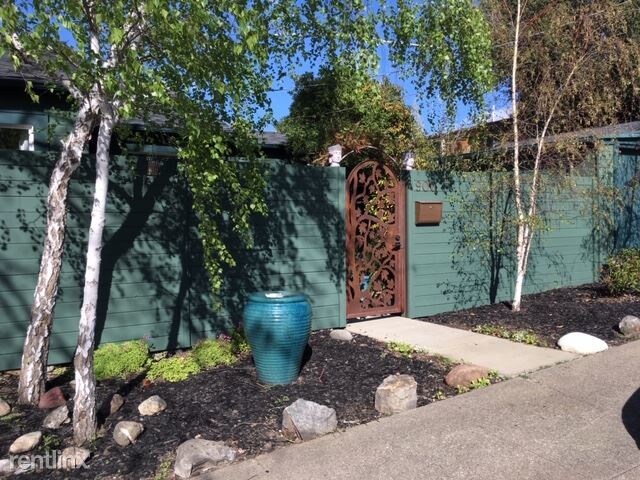 Primary Photo - 2 br, 1 bath House - 900 Hargus Avenue