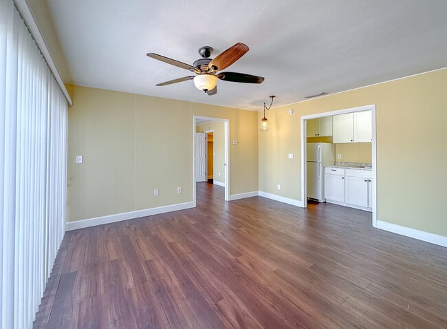 Building Photo - 2241 W Pensacola St