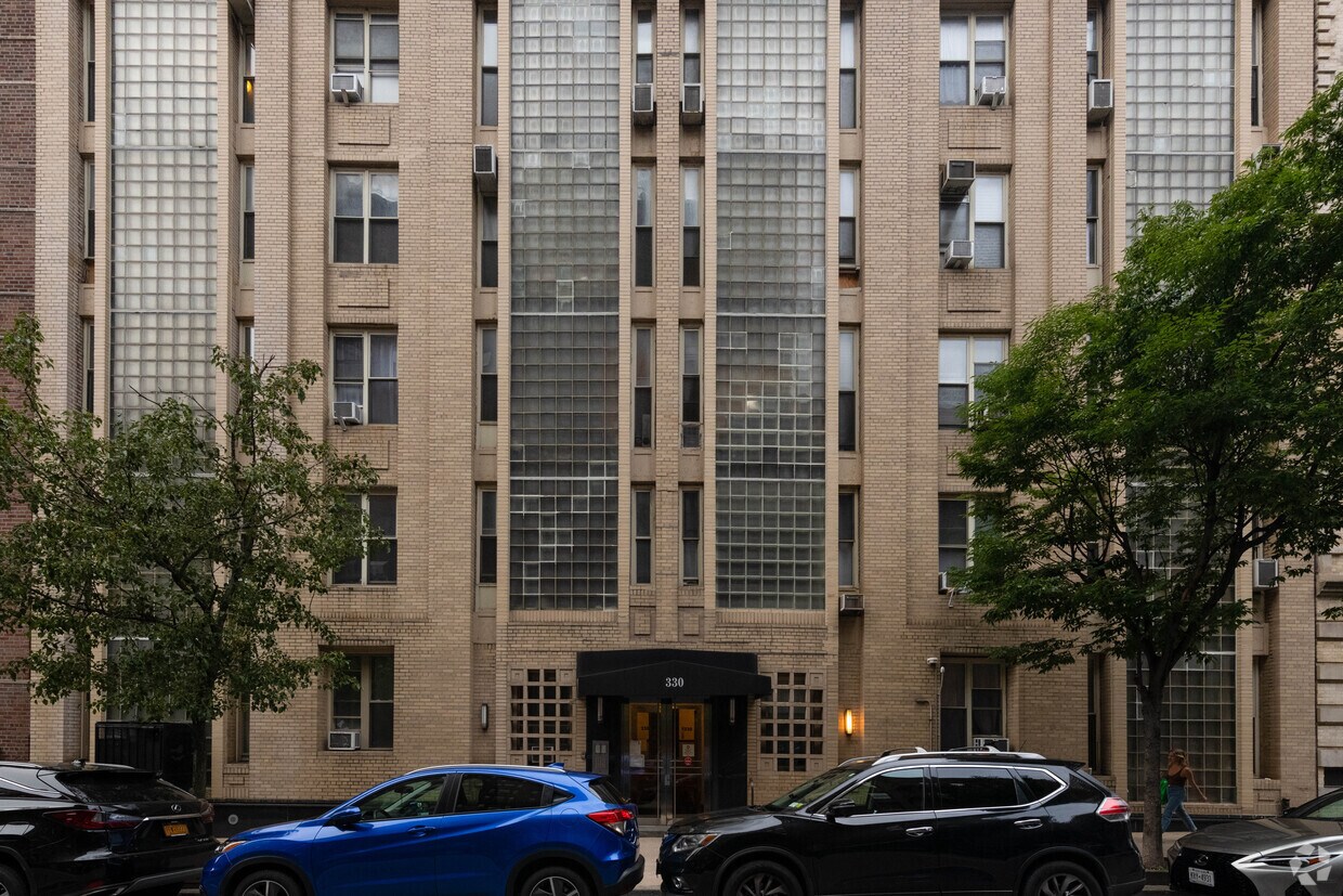 Building Photo - 330-334 E 58th St