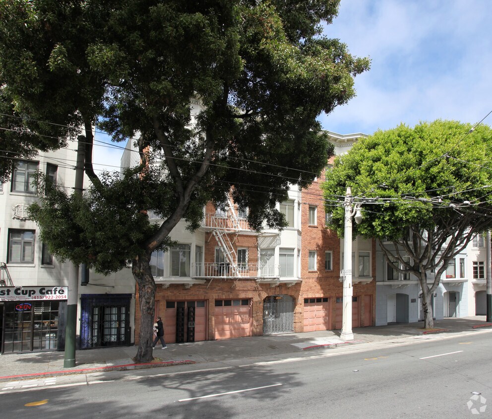 Building Photo - 2925 Van Ness Ave