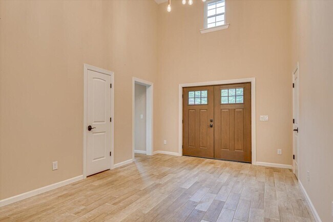 Foto del edificio - 4569 Gray Ln