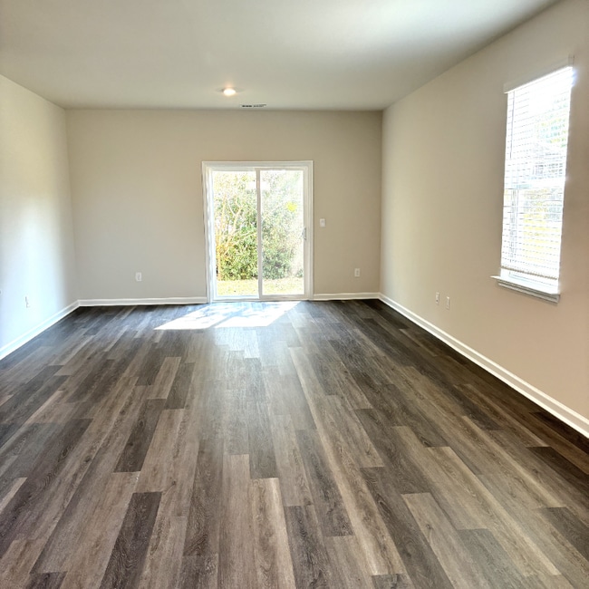 Photo - 100 Kelsey Ct House