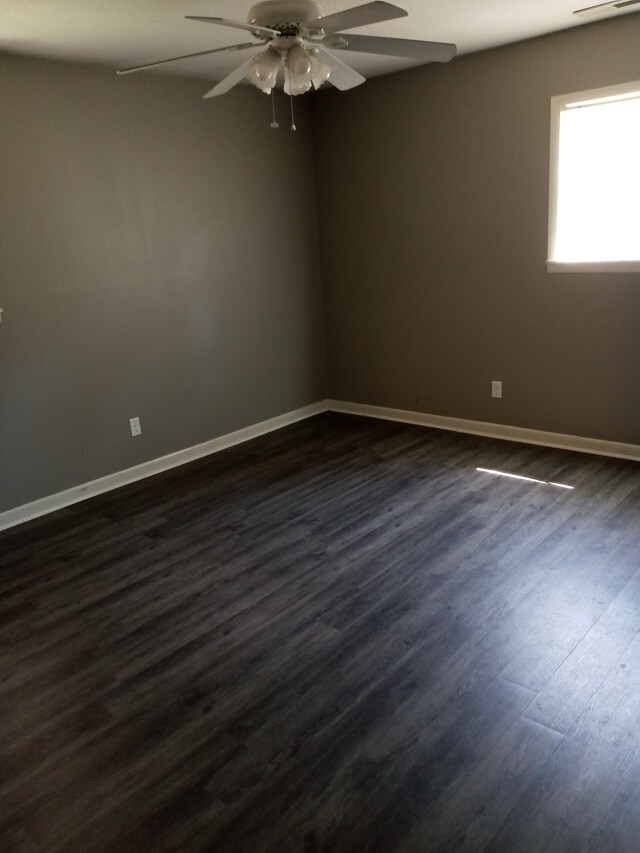 Building Photo - 106 Pattock Ct