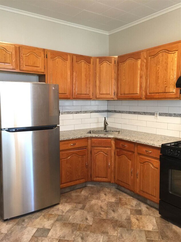 Foto principal - 152 W 9th St