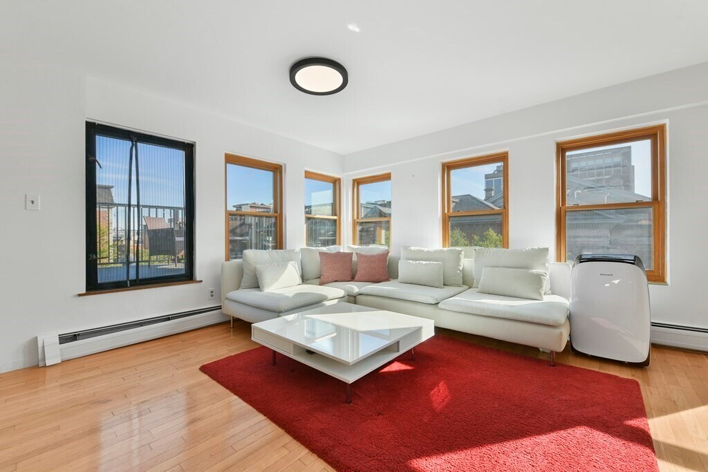 30 E Concord St, Boston, MA 02118 Townhome Rentals in Boston MA