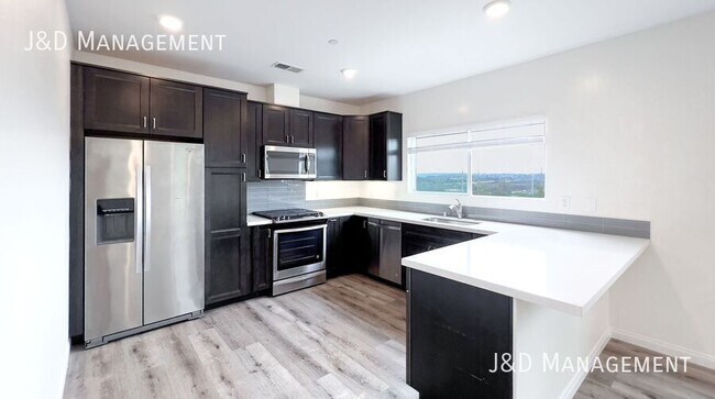 Building Photo - 1134 Fresno St