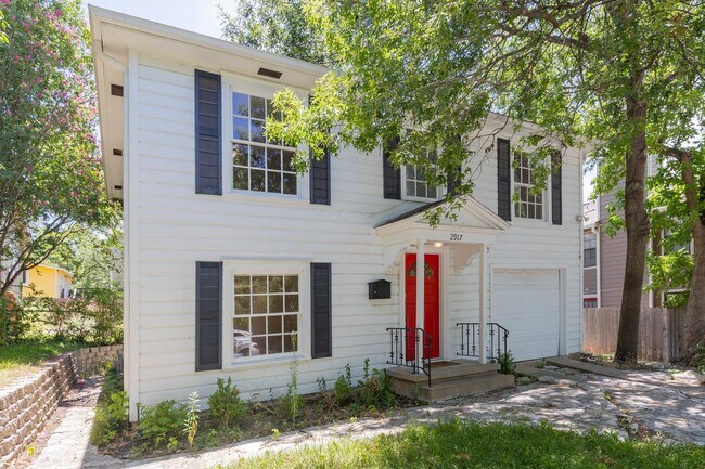 Building Photo - 2917 Pearl #A12 - Charming 2 story, 3-bedr...