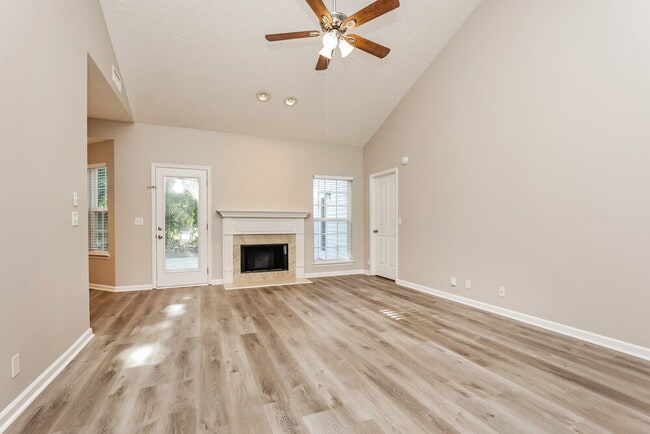 Building Photo - 750 Pantera Dr