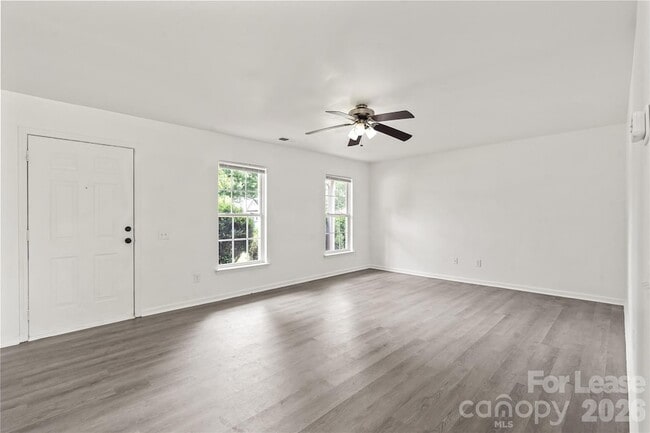 Building Photo - 2724 Mulberry Pond Dr