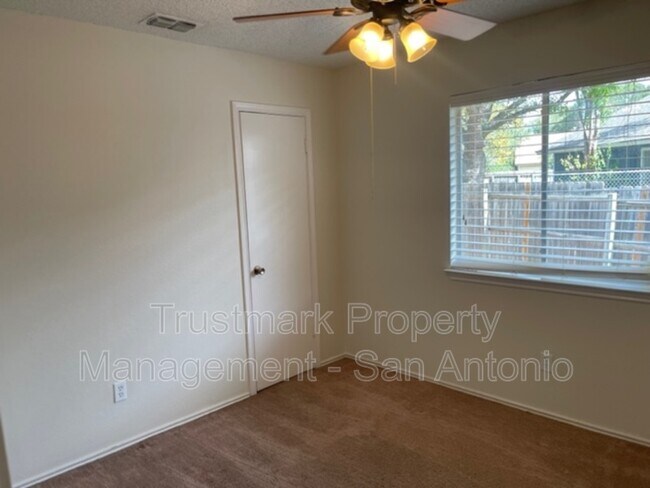 Foto del edificio - 12239 Ridge Summit St