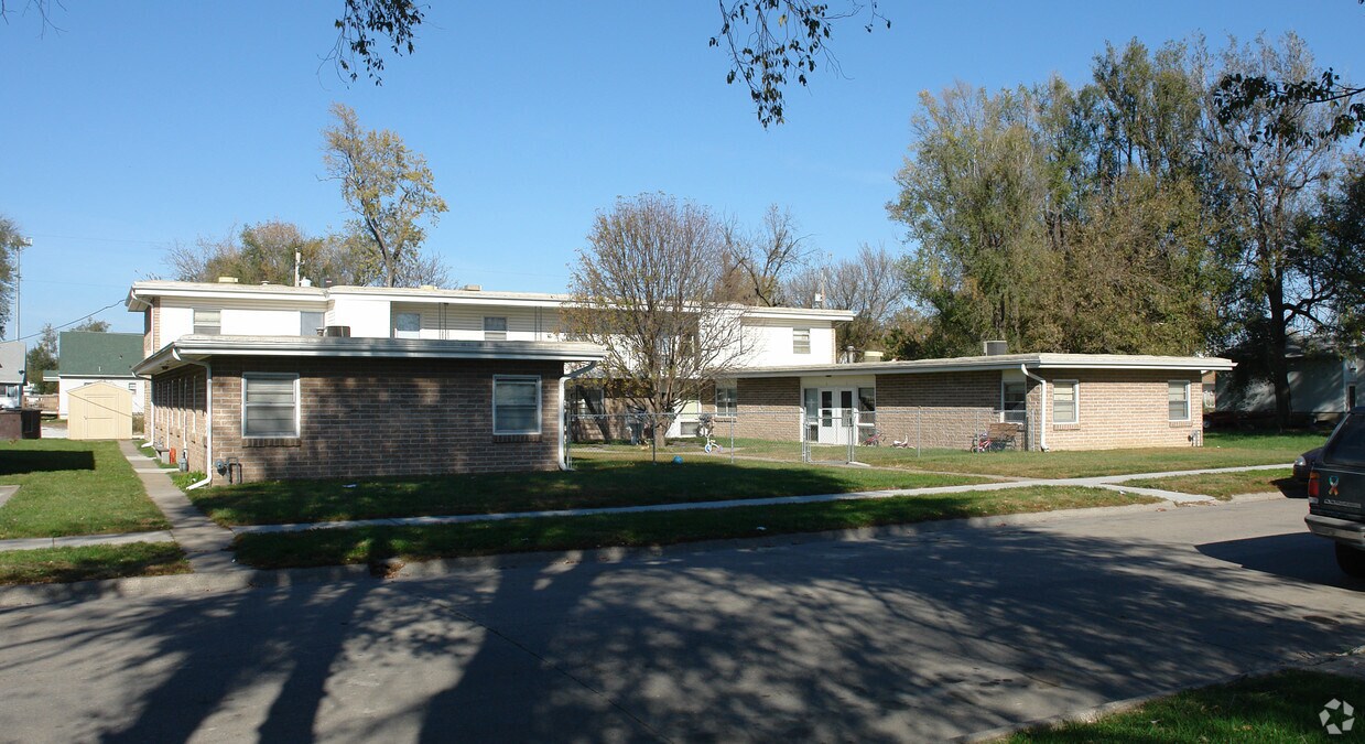 2436 3rd Ave, Council Bluffs, IA 51501 Apartments in Council Bluffs