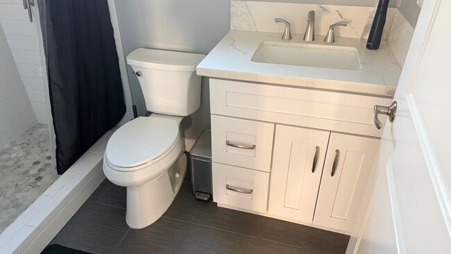 Foto del edificio - 1529 N Pass Ave