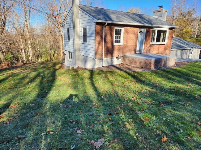 Building Photo - 19 Ridgeview Rd