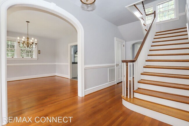 Building Photo - 5 br, 2.5 bath House - 314 67th Street