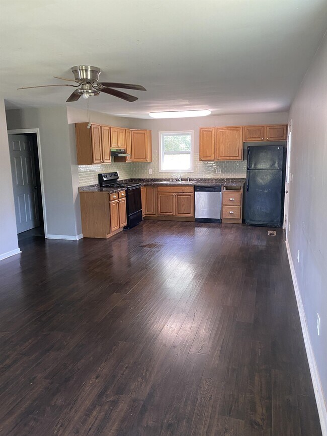 Building Photo - 6671 Co Rd 85