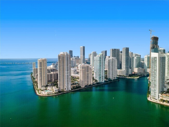 Foto del edificio - 475 Brickell Ave