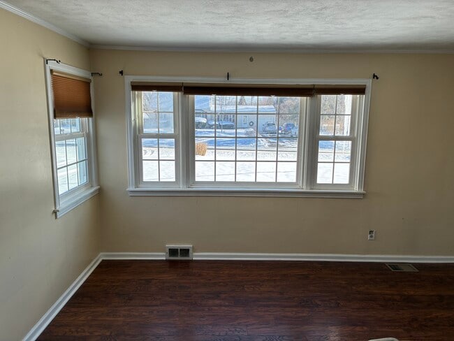 Foto del edificio - 19 College Dr