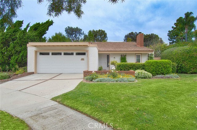 Foto principal - 6061 Sierra Bravo Rd