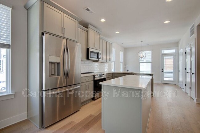 Building Photo - 5045 York Park Ln