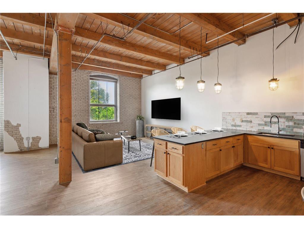 Primary Photo - 127 5th St NE