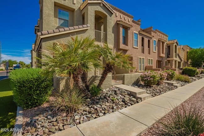 Building Photo - 6710 E University Dr