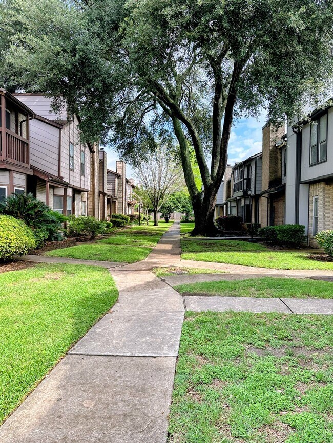 Foto del edificio - 12400 Brookglade Cir