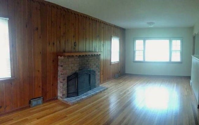 Building Photo - Minnetonka Home for Rent