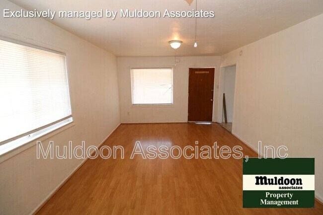 Foto del edificio - 2561 Camellia St