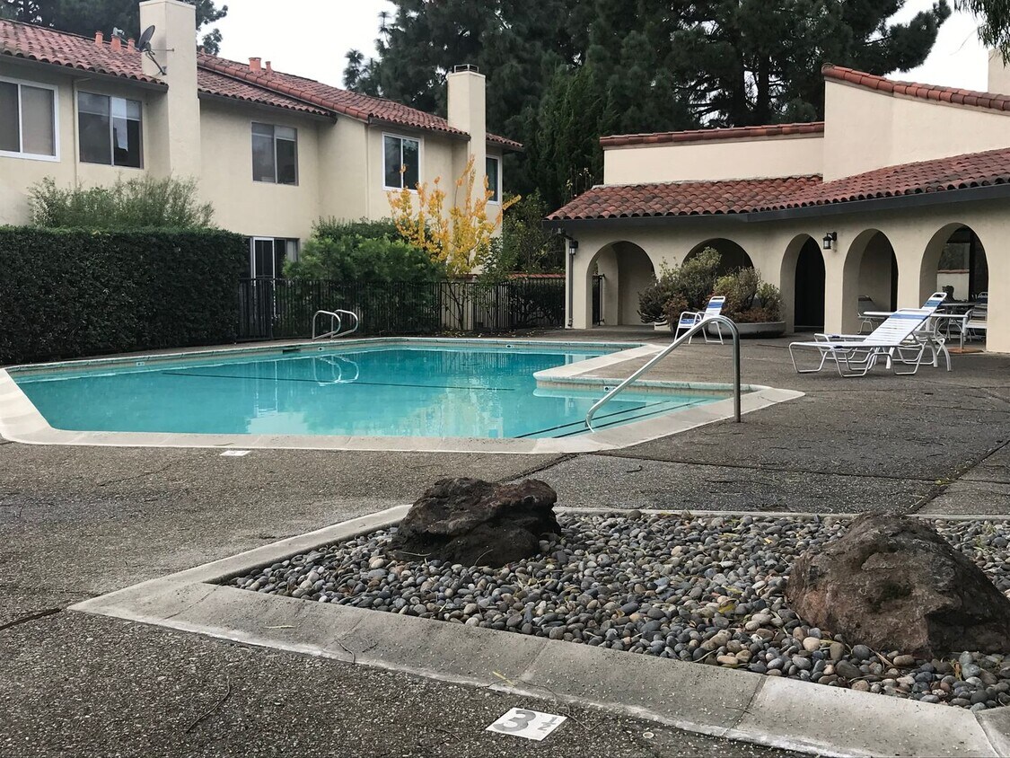 Foto principal - Updated townhome in the heart of Fremont