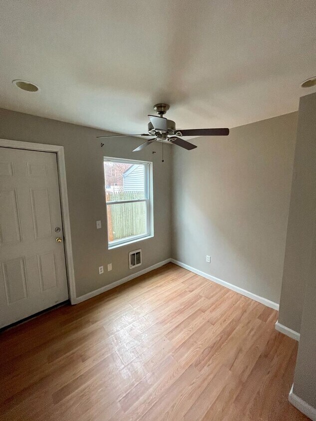 Foto principal - 3374 Amber St