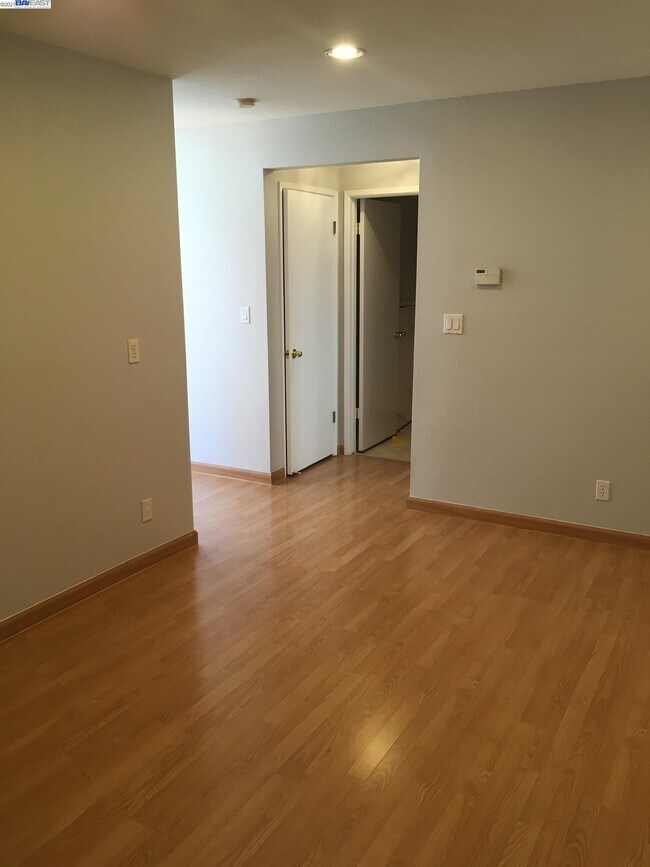 Foto del edificio - 293 Aspenridge Dr