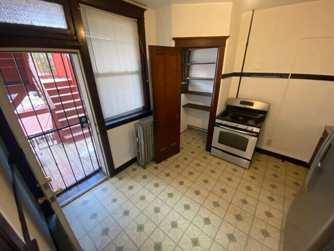 Foto del edificio - 650 W Garfield Blvd