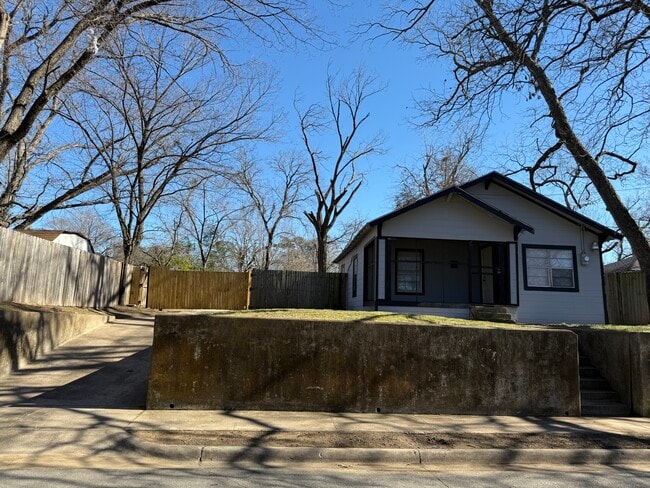 Building Photo - 3114 Reed Ln
