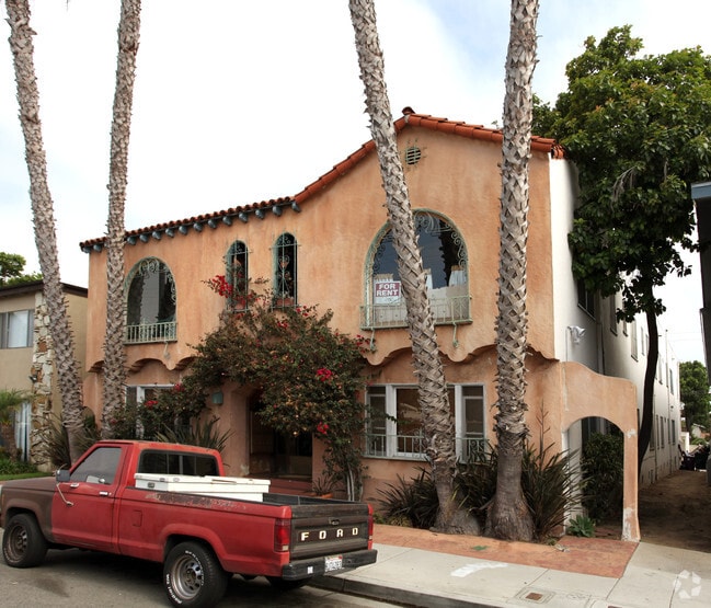 Primary Photo - 4251 E 4th St
