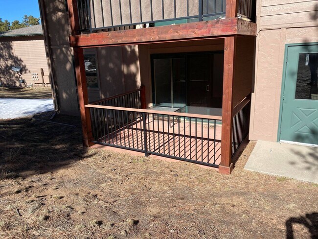 Patio - 1155 S Saint Vrain Ave
