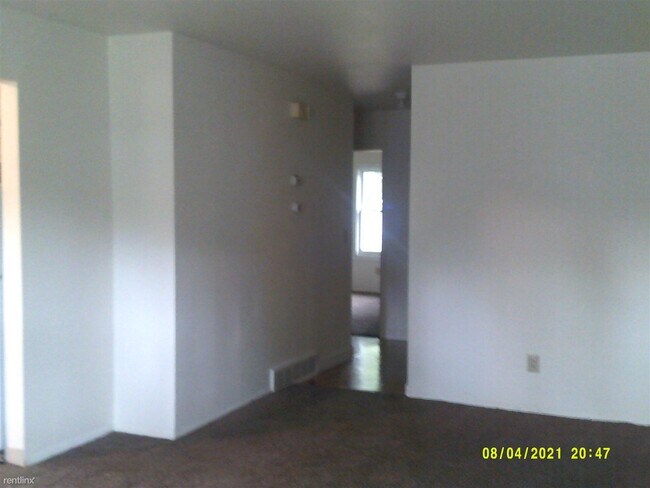 Building Photo - 2 br, 1 bath Duplex - 707 S 17th St