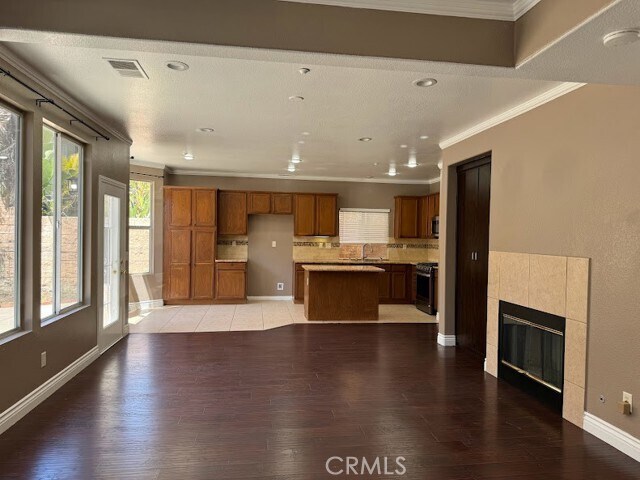 Building Photo - 541 Cardinal St