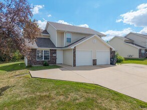 Building Photo - 5716-5718-5718 Canaveral Dr