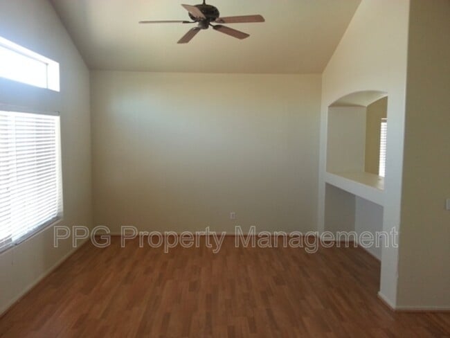 Building Photo - 6410 W Magnolia St