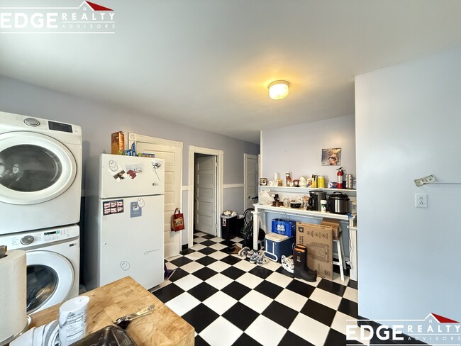 Foto del edificio - 223 Parsons St